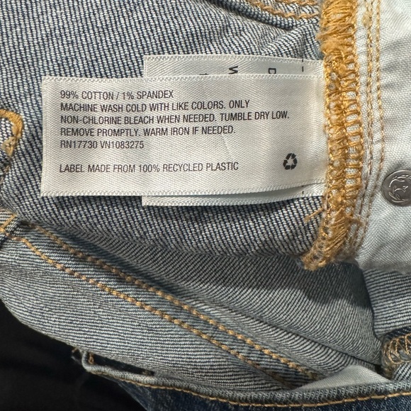 Universal Thread Vintage Bootcut Dark Wash Jeans Size 16 - Picture 8 of 8